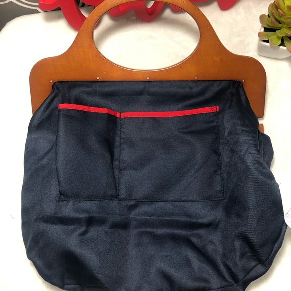 Tommy Hilfiger wooden handle purse - Picture 7 of 8